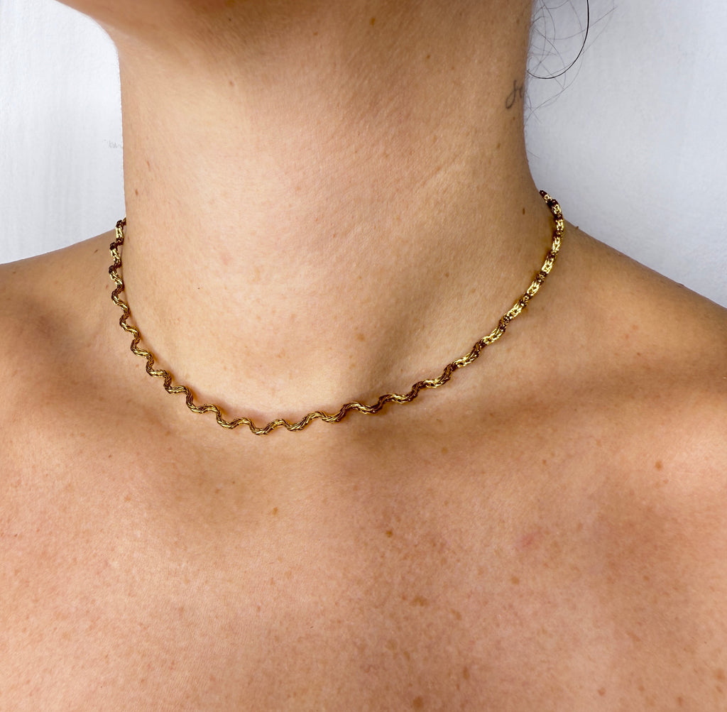 Collana Wave